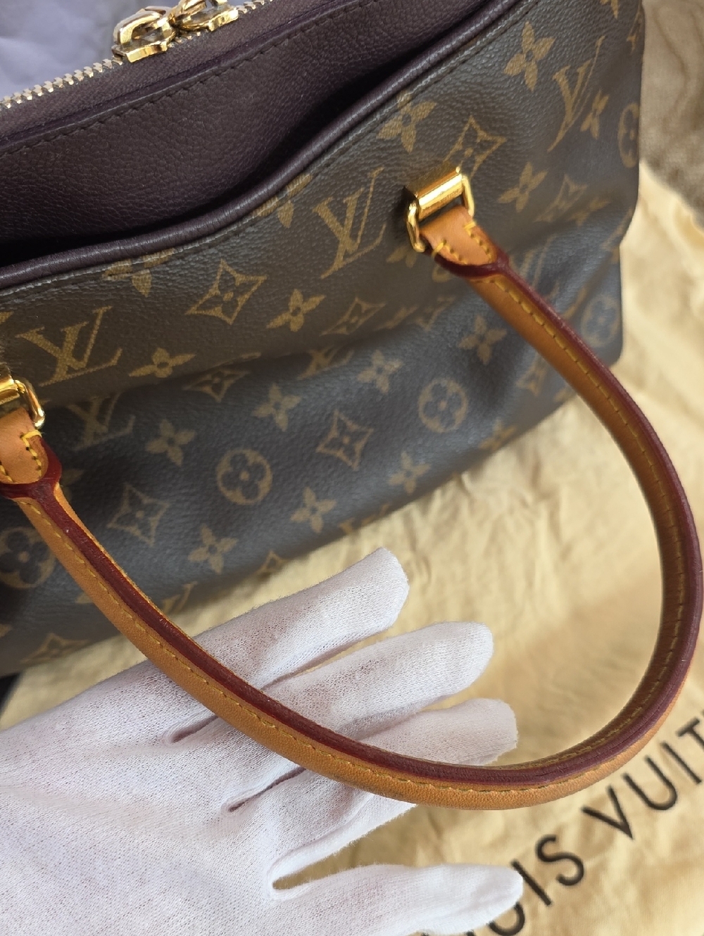 Louis Vuitton Pallas MM Satchel - Picture 13 of 16
